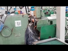 Zentrumlose Schleifmaschine mit speziellem, hochrundem Gummiführerrad