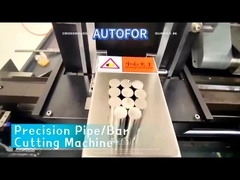 Schnitt von Rohren aus Edelstahl