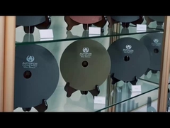 mit einer Leistung von mehr als 50 W und mit einer Leistung von mehr als 50 W